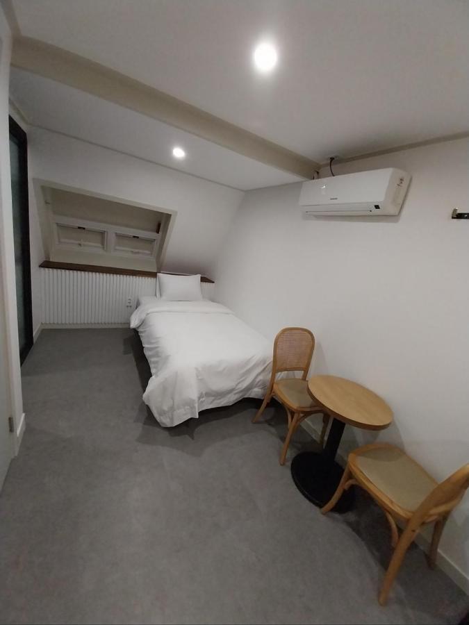 Hotel Stay Inn Сеул Экстерьер фото